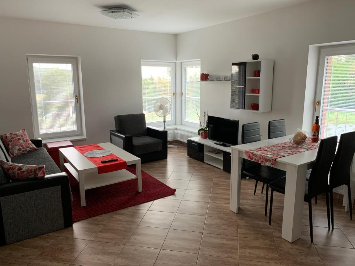 Apartmany Na Rozcesti Lomnice nad Popelkou Dış mekan fotoğraf